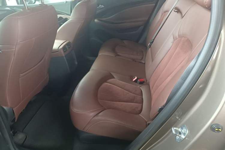 Used Buick Envision 2017 20T Two-Wheel Drive Elite Version Left Rear Seat