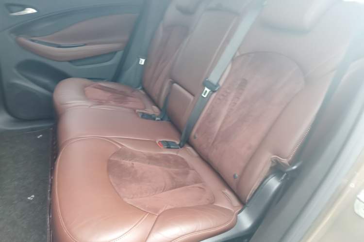 Used Buick Envision 2017 28T Four-Wheel Drive Elite Model Left Rear Seat