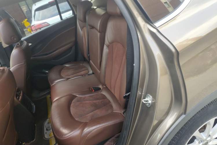 Used Buick Envision 2017 20T Two-Wheel Drive Elite Version Left Rear Seat