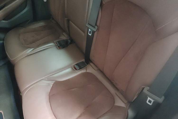 Used Buick Envision 2017 28T Four-Wheel Drive Elite Model Left Rear Seat