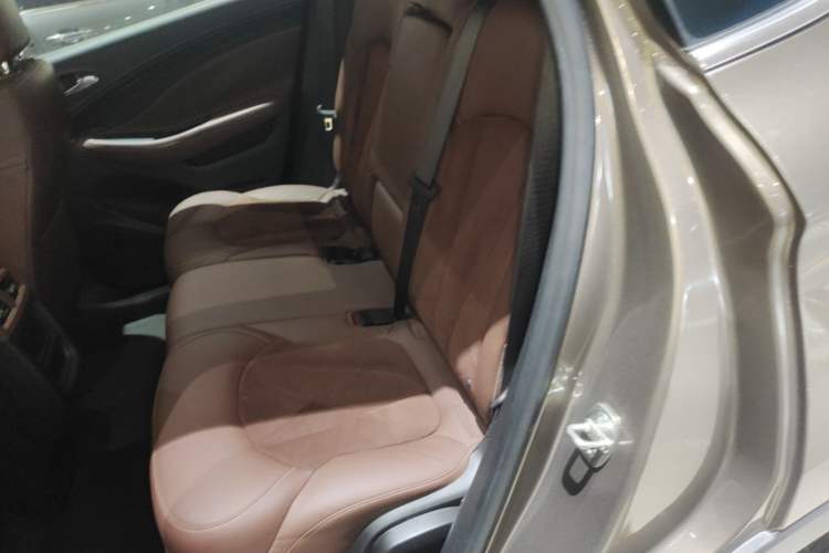 Used Buick Envision 2017 20T Two-Wheel Drive Luxury Model Left Rear Seat