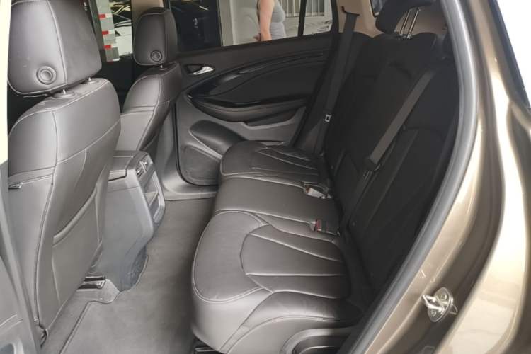 Used Buick Envision 2017 28T Four-Wheel Drive Elite Model Left Rear Seat