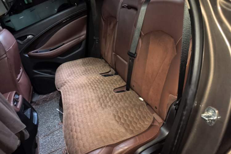 Used Buick Envision 2017 28T Four-Wheel Drive Elite Model Left Rear Seat