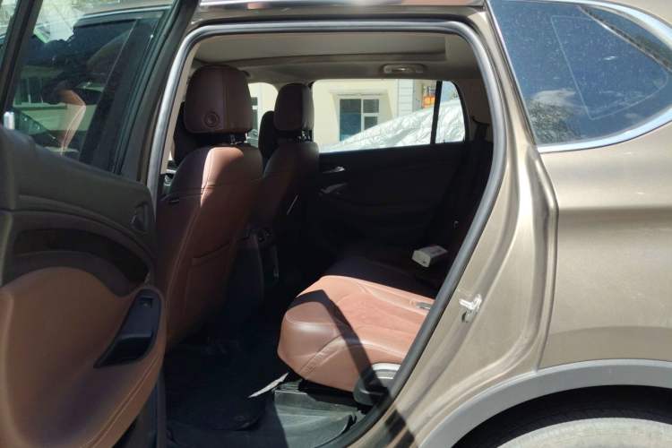 Used Buick Envision 2017 28T Four-Wheel Drive Elite Model Left Rear Seat