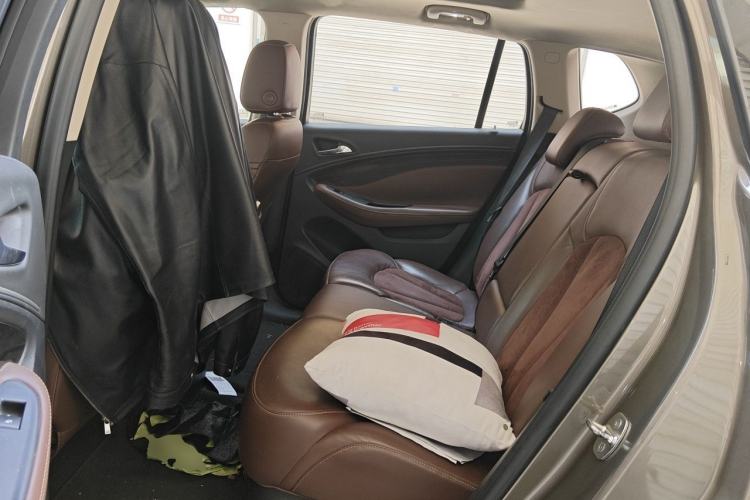 Used Buick Envision 2017 20T Two-Wheel Drive Elite Version Left Rear Seat