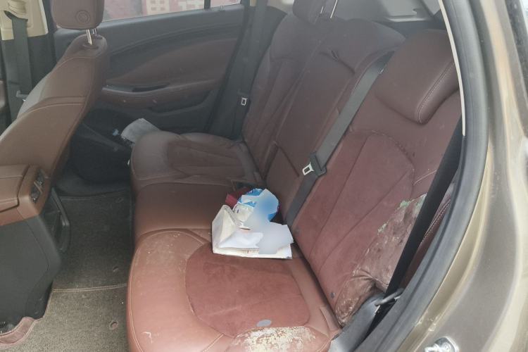 Used Buick Envision 2017 20T Two-Wheel Drive Luxury Model Left Rear Seat
