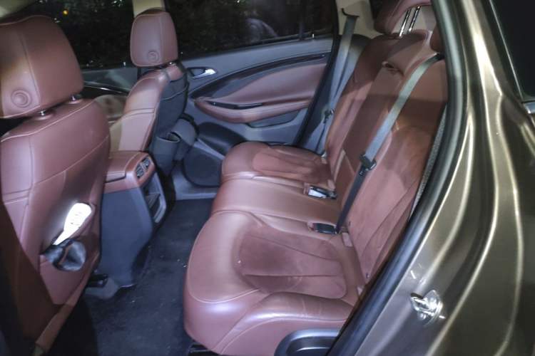 Used Buick Envision 2017 28T Four-Wheel Drive Elite Model Left Rear Seat