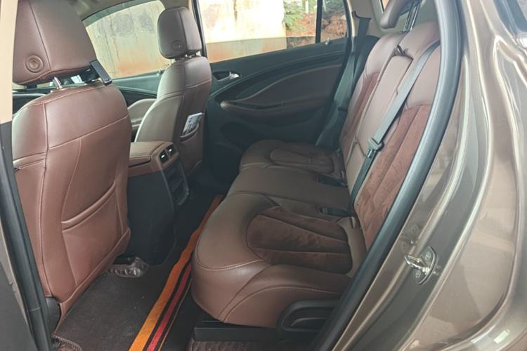Used Buick Envision 2017 28T Four-Wheel Drive Elite Model Left Rear Seat