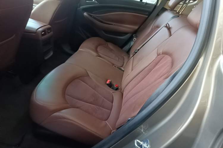 Used Buick Envision 2017 20T Two-Wheel Drive Elite Version Left Rear Seat