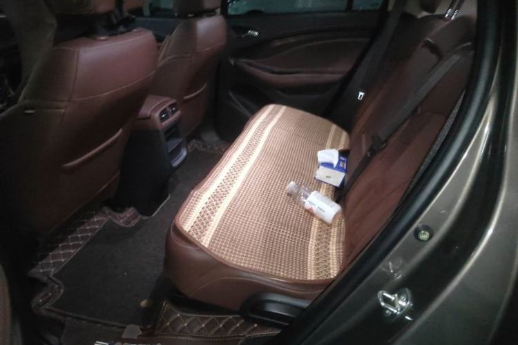 Used Buick Envision 2017 20T Two-Wheel Drive Luxury Model Left Rear Seat