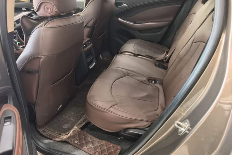 Used Buick Envision 2017 20T Two-Wheel Drive Luxury Model Left Rear Seat