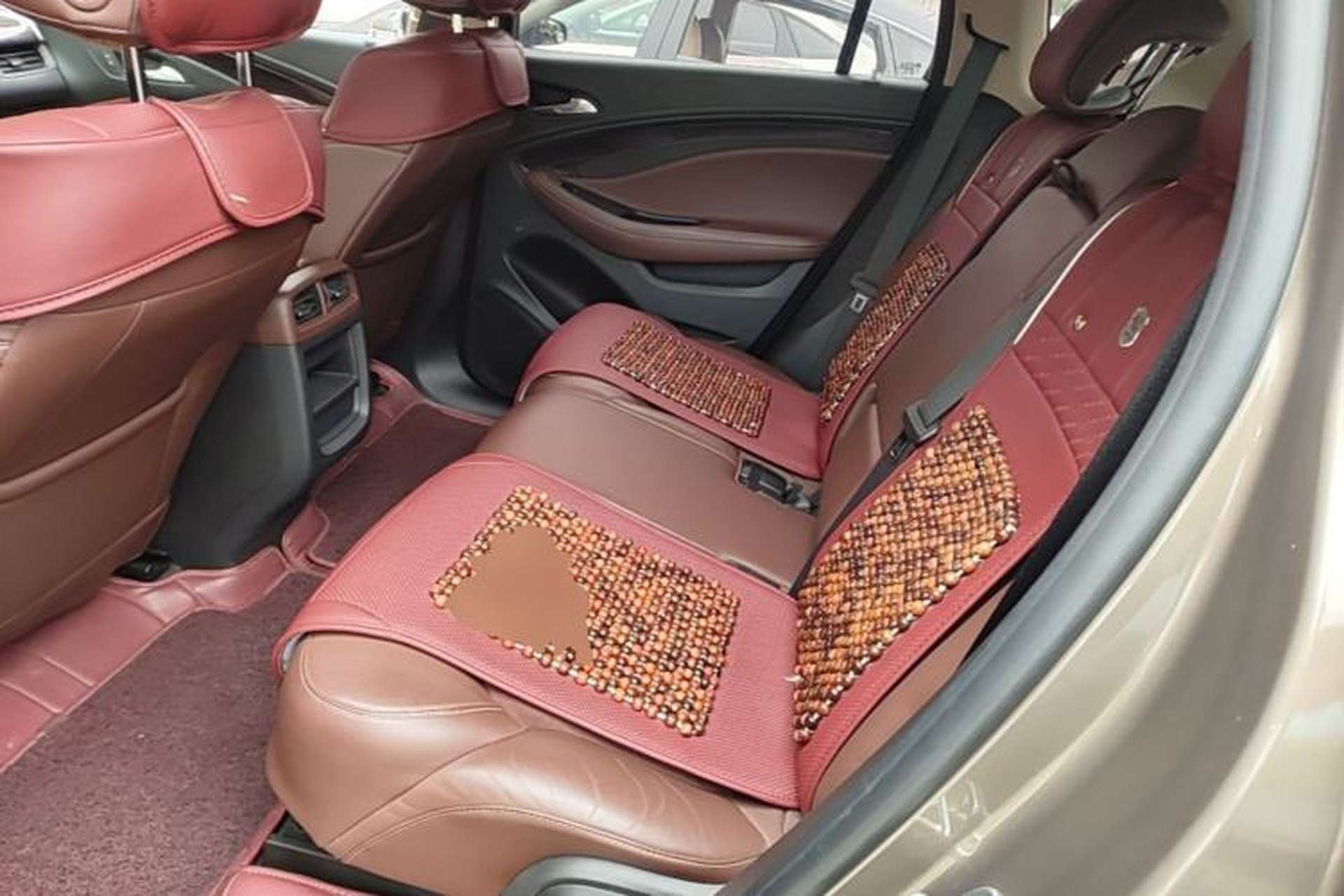 Used Buick Envision 2017 28T Four-Wheel Drive Elite Model Left Rear Seat
