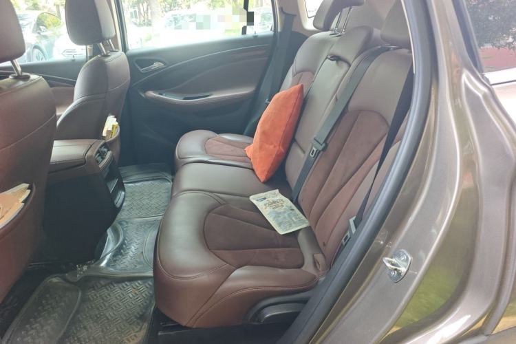 Used Buick Envision 2017 20T Two-Wheel Drive Luxury Model Left Rear Seat