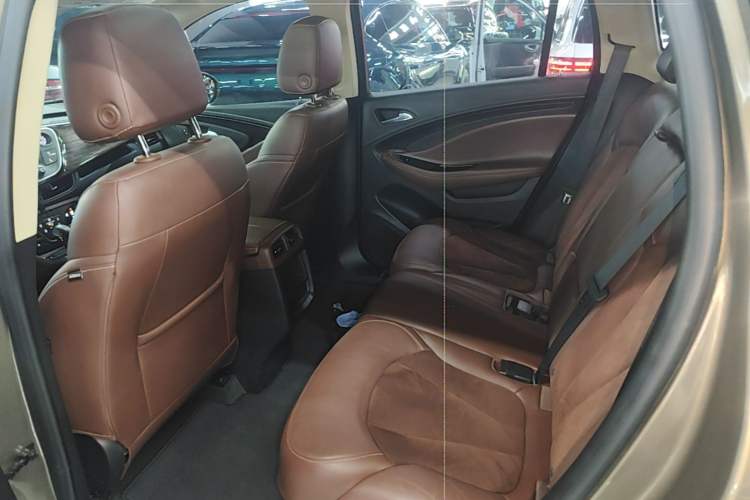 Used Buick Envision 2017 28T Four-Wheel Drive Elite Model Left Rear Seat
