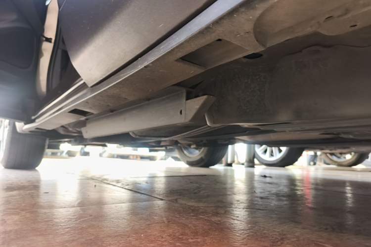 Used Buick Envision 2017 28T Four-Wheel Drive Elite Model Left Side Sill