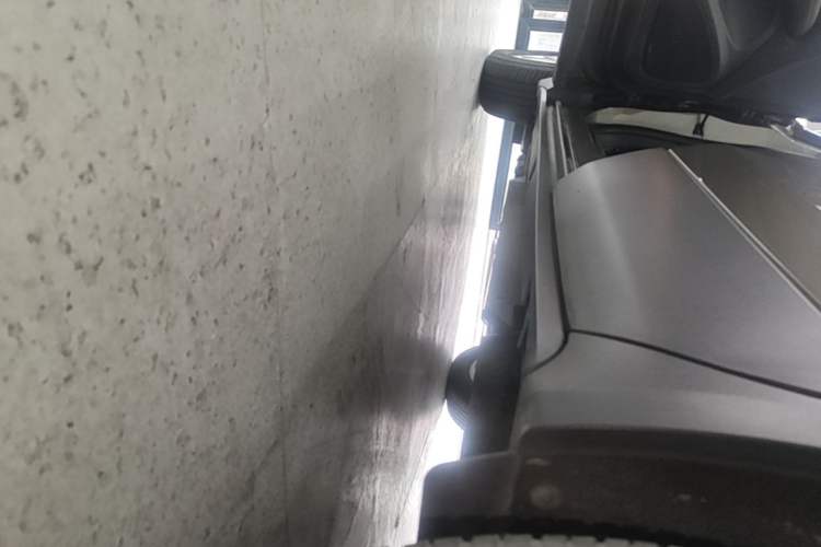 Used Buick Envision 2017 20T Two-Wheel Drive Luxury Model Left Side Sill