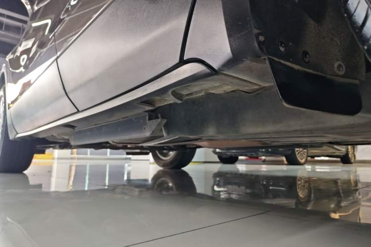 Used Buick Envision 2017 20T Two-Wheel Drive Elite Version Left Side Sill