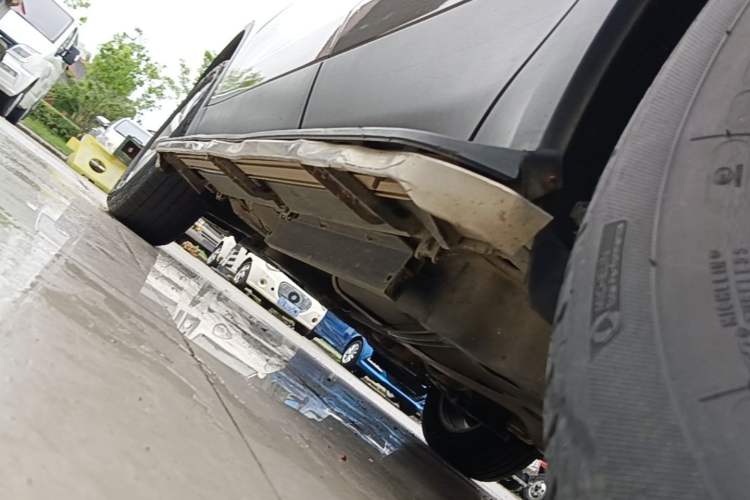 Used Buick Envision 2017 28T Four-Wheel Drive Elite Model Left Side Sill