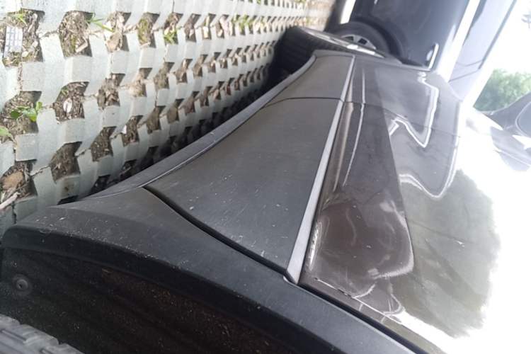 Used Buick Envision 2017 20T Two-Wheel Drive Luxury Model Left Side Sill