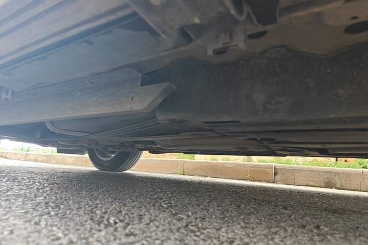 Used Buick Envision 2017 28T Four-Wheel Drive Elite Model Left Side Sill
