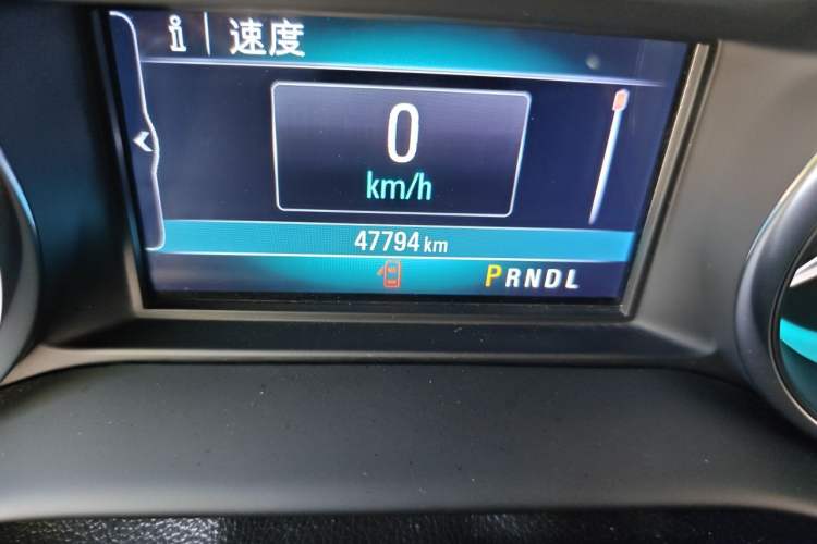 Used Buick Envision 2017 20T Two-Wheel Drive Elite Version Odometer Close Up