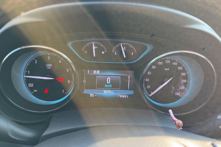 Used Buick Envision 2017 20T Two-Wheel Drive Elite Version Odometer Close Up