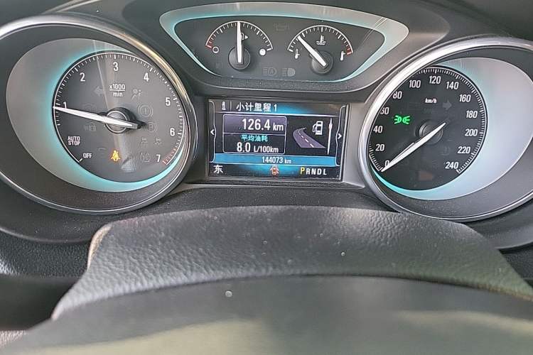 Used Buick Envision 2017 20T Two-Wheel Drive Luxury Model Odometer Close Up