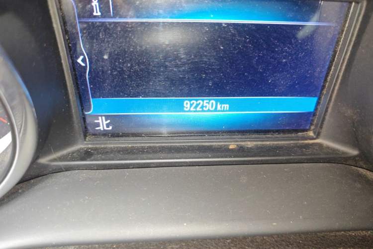 Used Buick Envision 2017 28T Four-Wheel Drive Elite Model Odometer Close Up