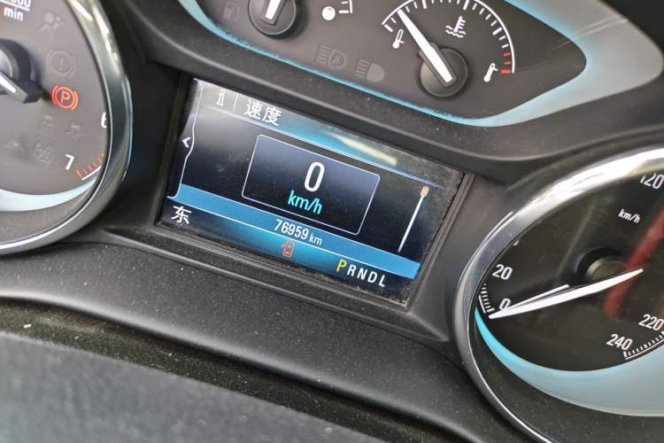 Used Buick Envision 2017 20T Two-Wheel Drive Luxury Model Odometer Close Up