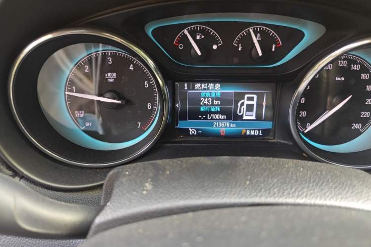 Used Buick Envision 2017 20T Two-Wheel Drive Leading Version Odometer Close Up