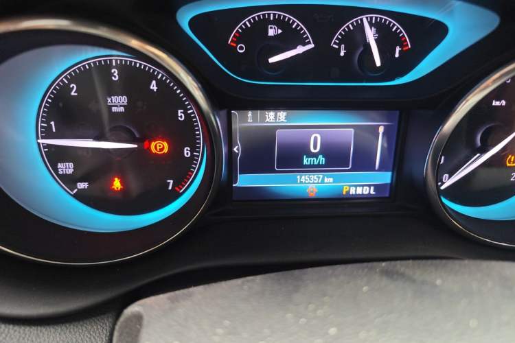Used Buick Envision 2017 20T Two-Wheel Drive Elite Version Odometer Close Up