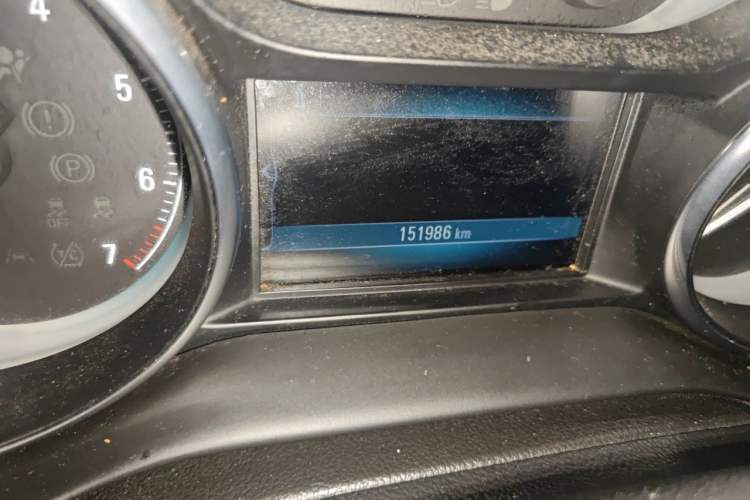 Used Buick Envision 2017 20T Two-Wheel Drive Leading Version Odometer Close Up