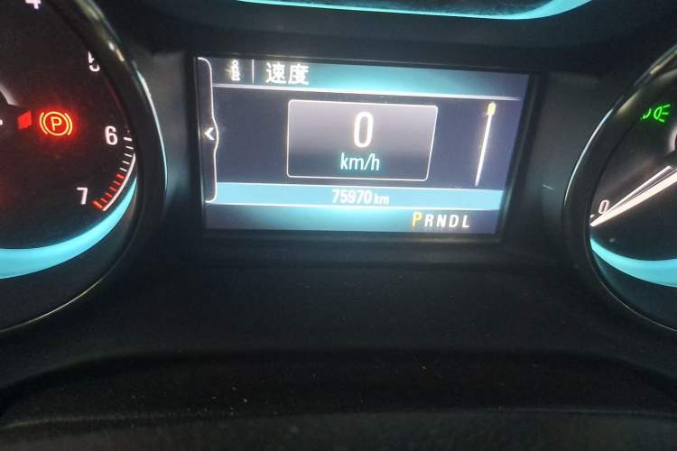 Used Buick Envision 2017 20T Two-Wheel Drive Elite Version Odometer Close Up
