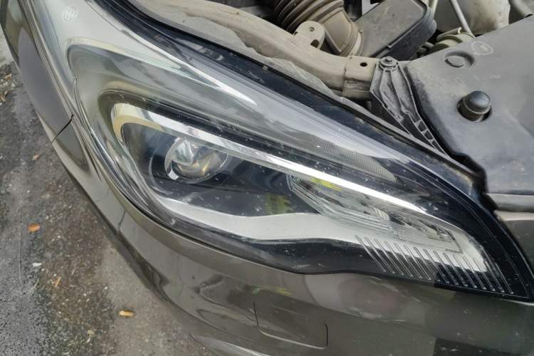 Used Buick Envision 2017 28T Four-Wheel Drive Elite Model Right Front Headlight