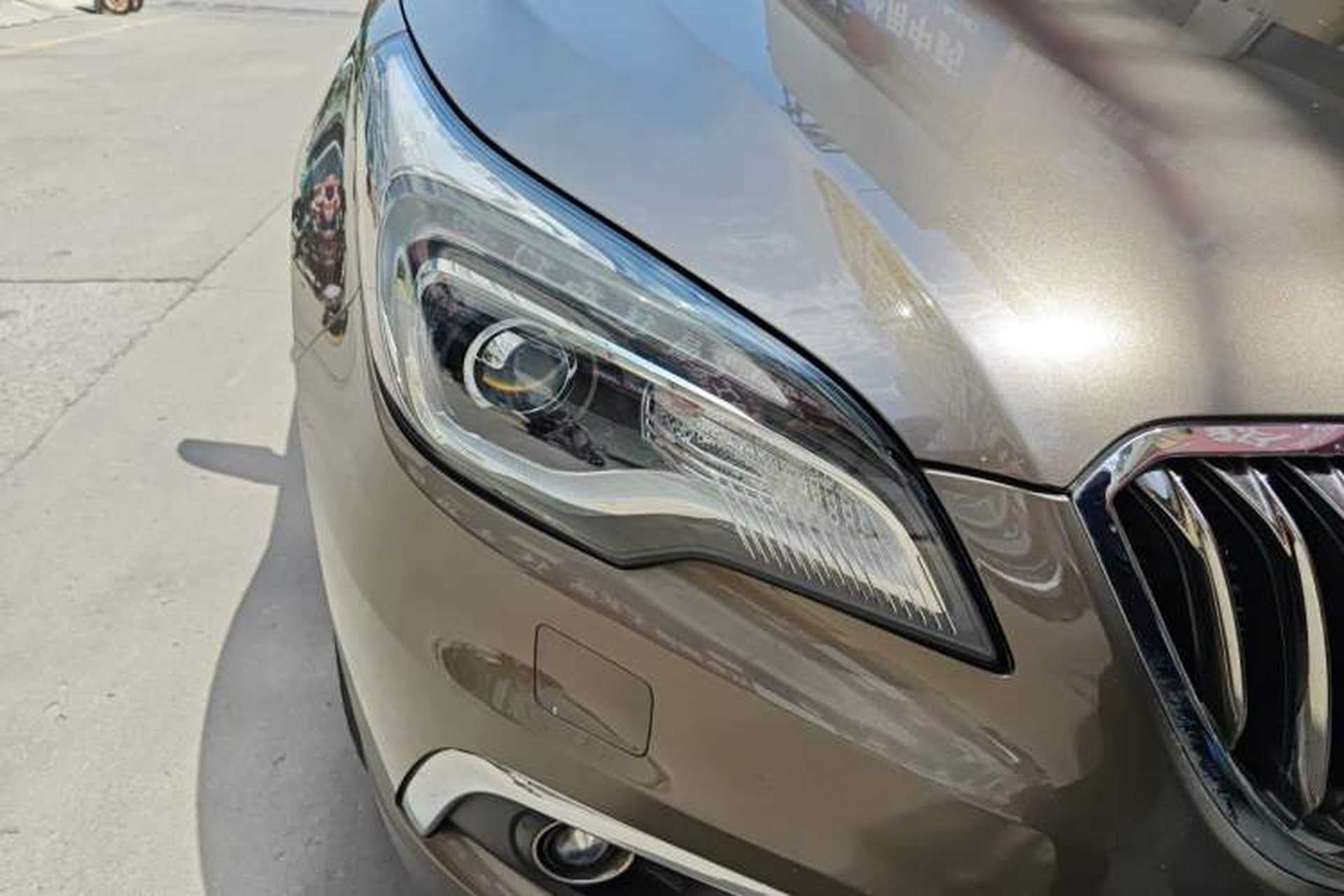 Used Buick Envision 2017 28T Four-Wheel Drive Elite Model Right Front Headlight