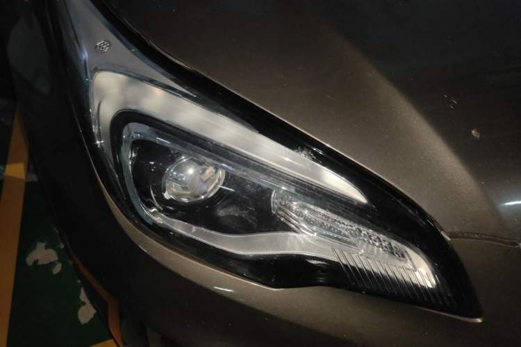Used Buick Envision 2017 20T Two-Wheel Drive Leading Version Right Front Headlight