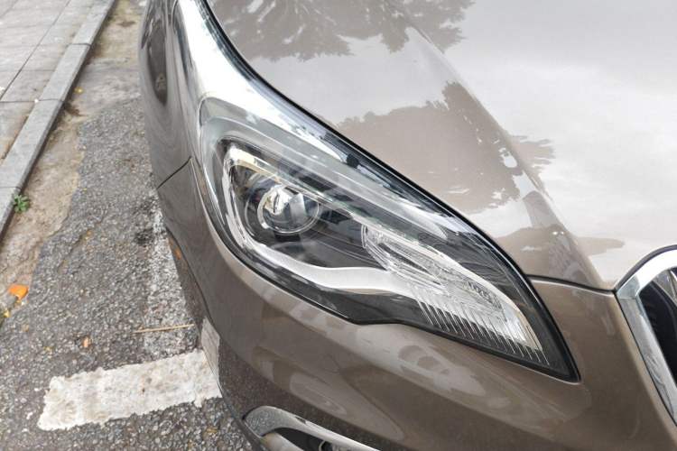 Used Buick Envision 2017 20T Two-Wheel Drive Leading Version Right Front Headlight