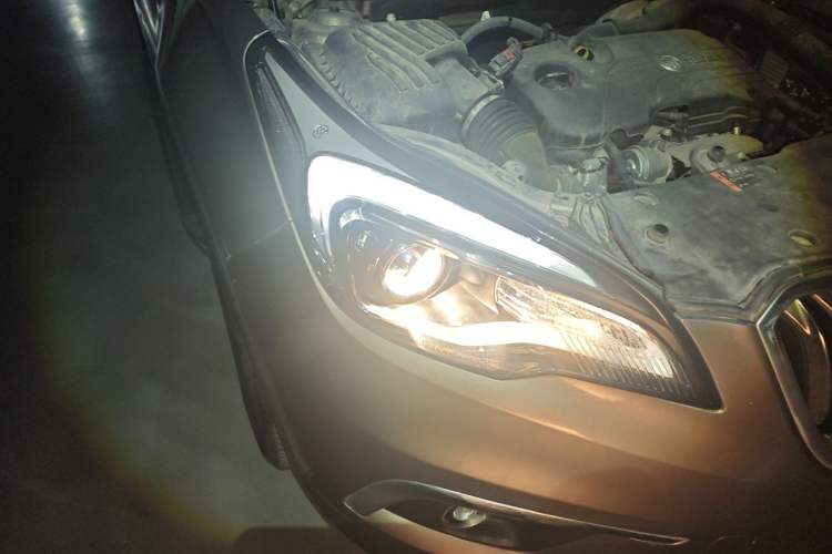 Used Buick Envision 2017 20T Two-Wheel Drive Leading Version Right Front Headlight