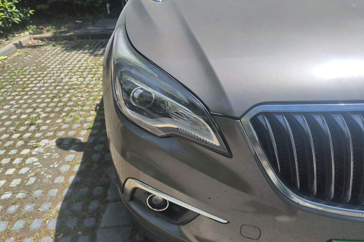 Used Buick Envision 2017 20T Two-Wheel Drive Leading Version Right Front Headlight
