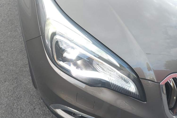 Used Buick Envision 2017 28T Four-Wheel Drive Elite Model Right Front Headlight