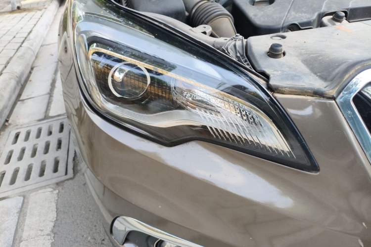 Used Buick Envision 2017 20T Two-Wheel Drive Elite Version Right Front Headlight