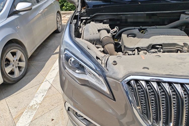 Used Buick Envision 2017 20T Two-Wheel Drive Luxury Model Right Front Headlight