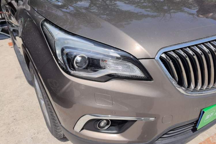 Used Buick Envision 2017 28T Four-Wheel Drive Luxury Model Right Front Headlight