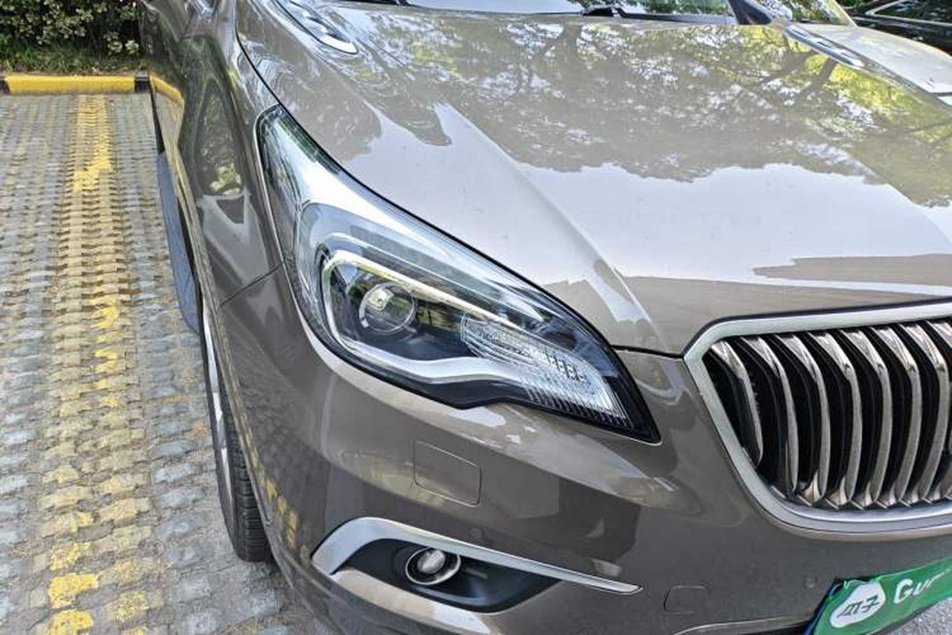 Used Buick Envision 2017 28T All-Wheel-Drive Versatile Sport Flagship Edition Right Front Headlight