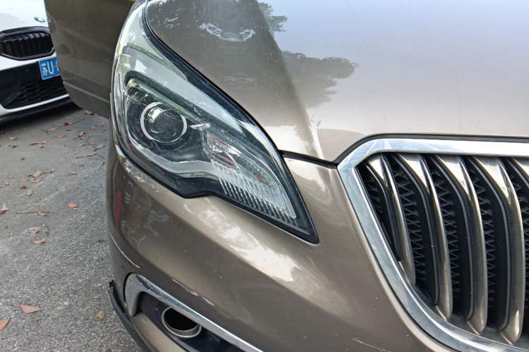 Used Buick Envision 2017 20T Two-Wheel Drive Leading Version Right Front Headlight