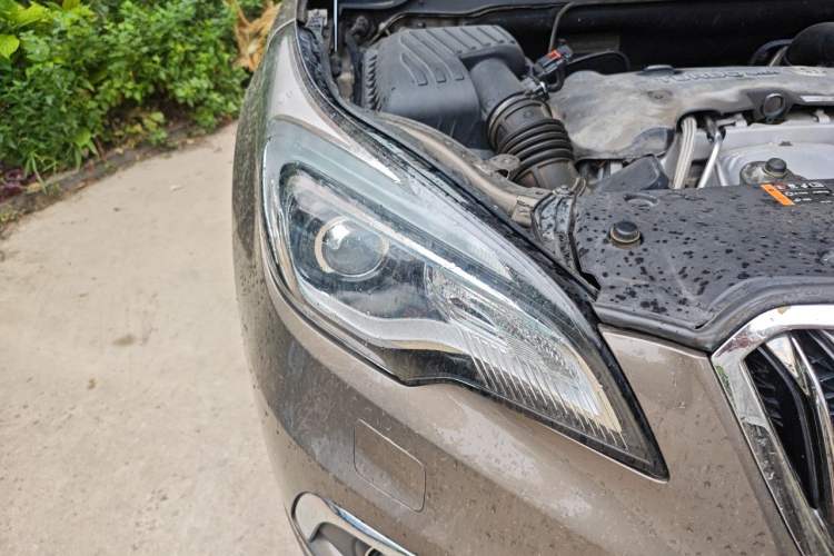 Used Buick Envision 2017 28T Four-Wheel Drive Elite Model Right Front Headlight
