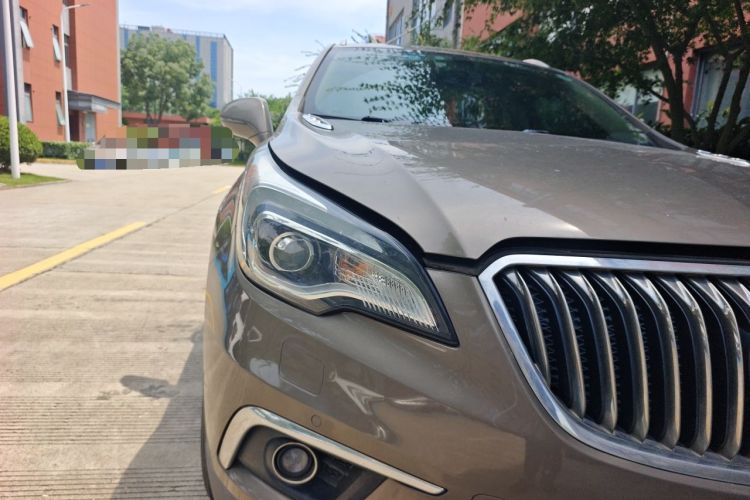 Used Buick Envision 2017 20T Two-Wheel Drive Luxury Model Right Front Headlight