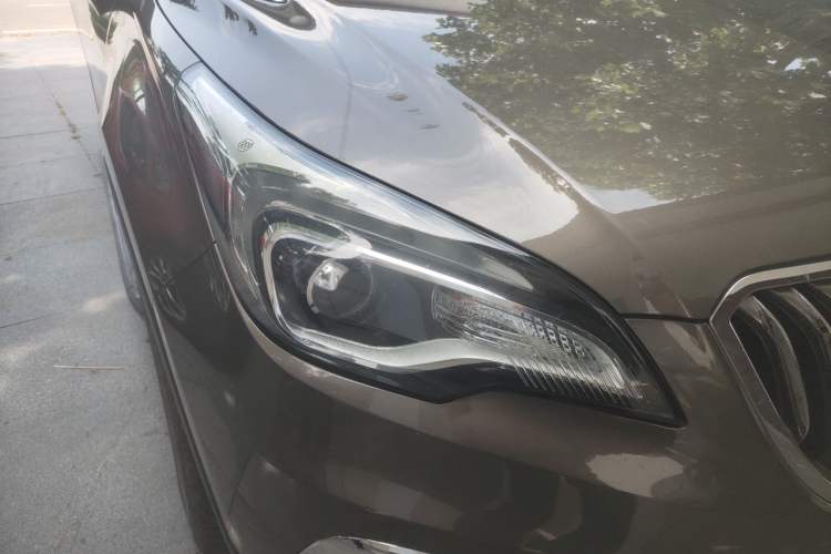 Used Buick Envision 2017 20T Two-Wheel Drive Elite Version Right Front Headlight