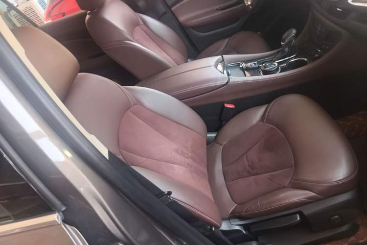 Used Buick Envision 2017 28T Four-Wheel Drive Elite Model Right Front Seat