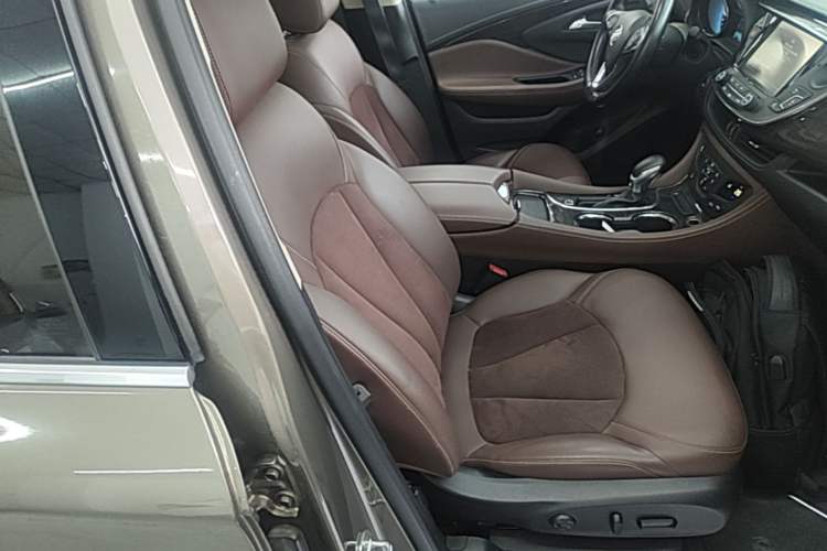 Used Buick Envision 2017 20T Two-Wheel Drive Luxury Model Right Front Seat